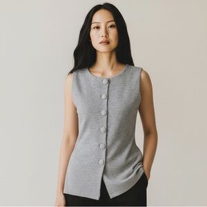 HYFVE Women's Gray Sleeveless Buttoned Ribbed Top